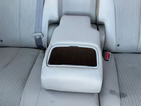 Used 2010 Toyota Venza image 13