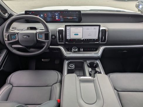 New 2026 Ford Expedition Max Platinum image 18