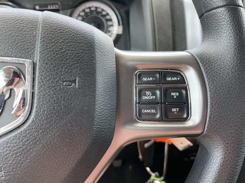 Used 2023 RAM 1500 Classic SLT AWD/4WD image 32