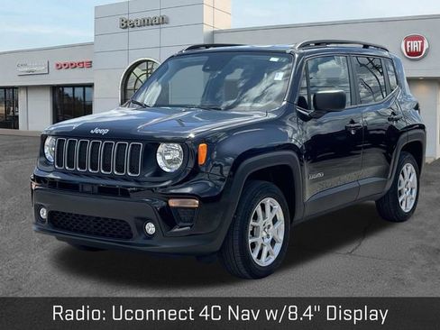 Used 2022 Jeep Renegade Latitude w/ Convenience Group AWD/4WD image 3