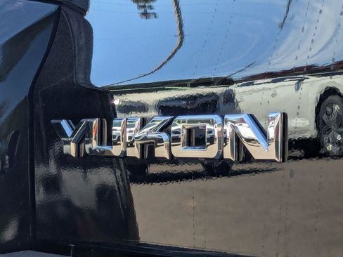 Used 2020 GMC Yukon Denali w/ Denali Ultimate Package AWD/4WD image 37