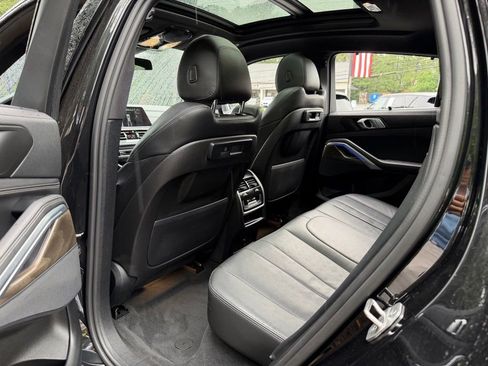 Used 2022 BMW X6 xDrive40i w/ Executive Package AWD/4WD image 31