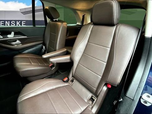 Used 2021 Mercedes-Benz GLS 450 4MATIC image 25