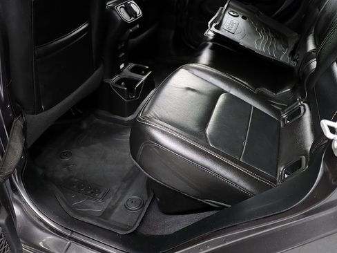 Used 2021 Jeep Gladiator Overland w/ Popular Equipment Package image 29