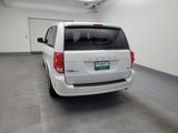 Used 2017 Dodge Grand Caravan SE image 6