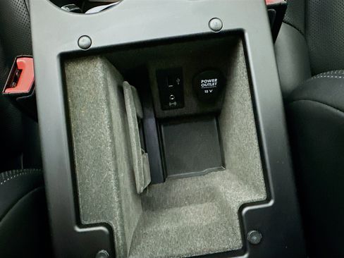 Used 2018 Porsche Macan S image 26