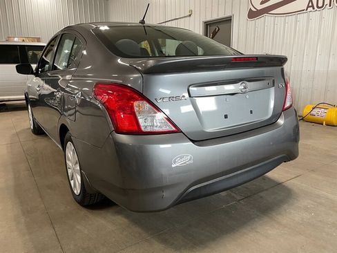 Used 2016 Nissan Versa SV image 3