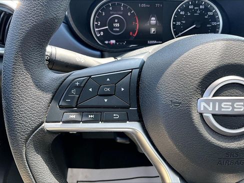 Used 2025 Nissan Versa SV FWD image 11