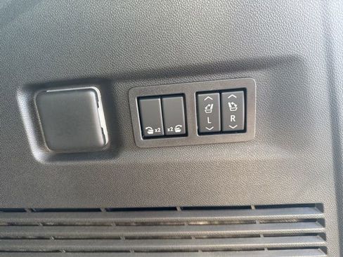 New 2026 Chevrolet Suburban Premier image 15