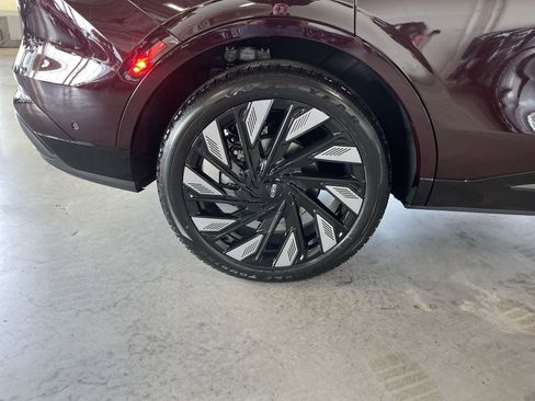 New 2024 Lincoln Nautilus Reserve w/ Equipment Group 202A image 44