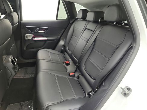 Used 2023 Mercedes-Benz GLC 300 image 15