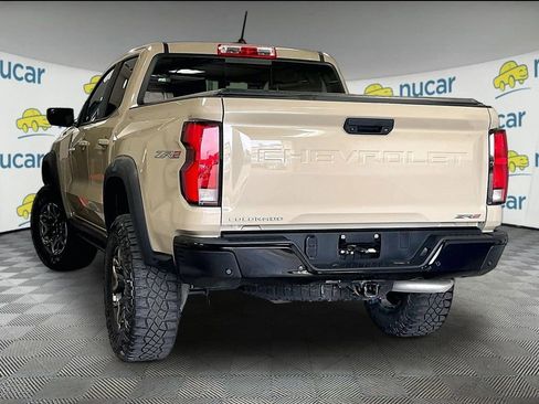 Used 2024 Chevrolet Colorado ZR2 w/ Safety Package AWD/4WD image 4