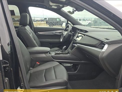 Used 2024 Cadillac XT6 Luxury w/ LPO, Floor Liner Package AWD/4WD image 9