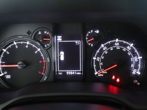 Used 2021 Toyota 4Runner SR5 image 14