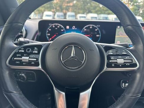 Certified 2023 Mercedes-Benz EQB 300 4MATIC image 29