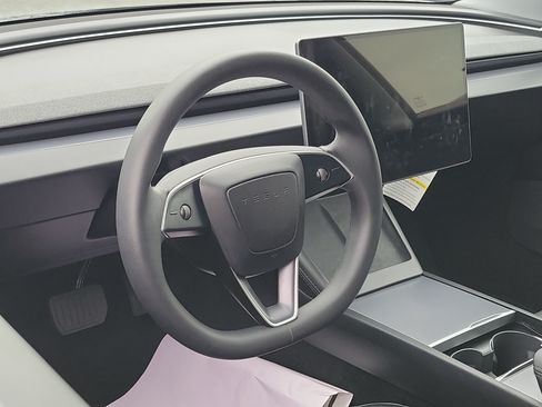 Used 2025 Tesla Model 3 Long Range RWD image 9