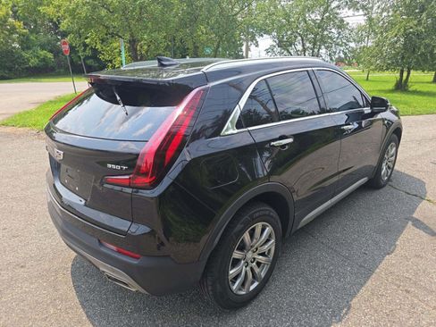 Used 2023 Cadillac XT4 Premium Luxury FWD image 3