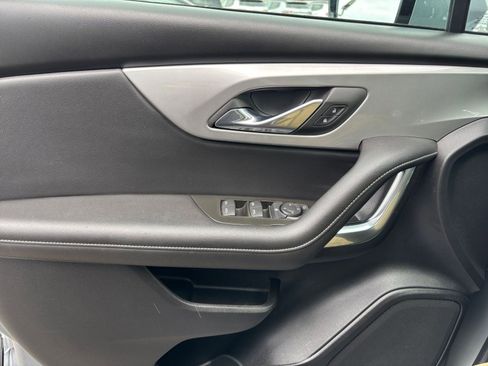 Used 2025 Chevrolet Blazer LT image 18