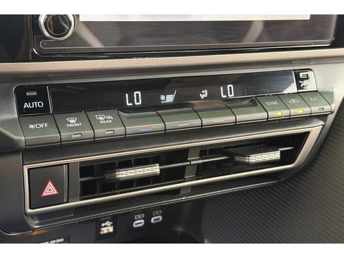 Certified 2025 Toyota Camry SE FWD image 20