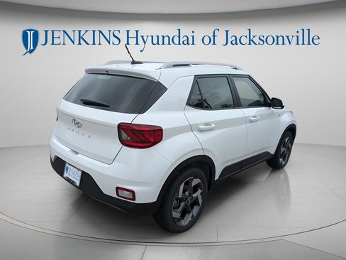 New 2026 Hyundai Venue SEL FWD image 3