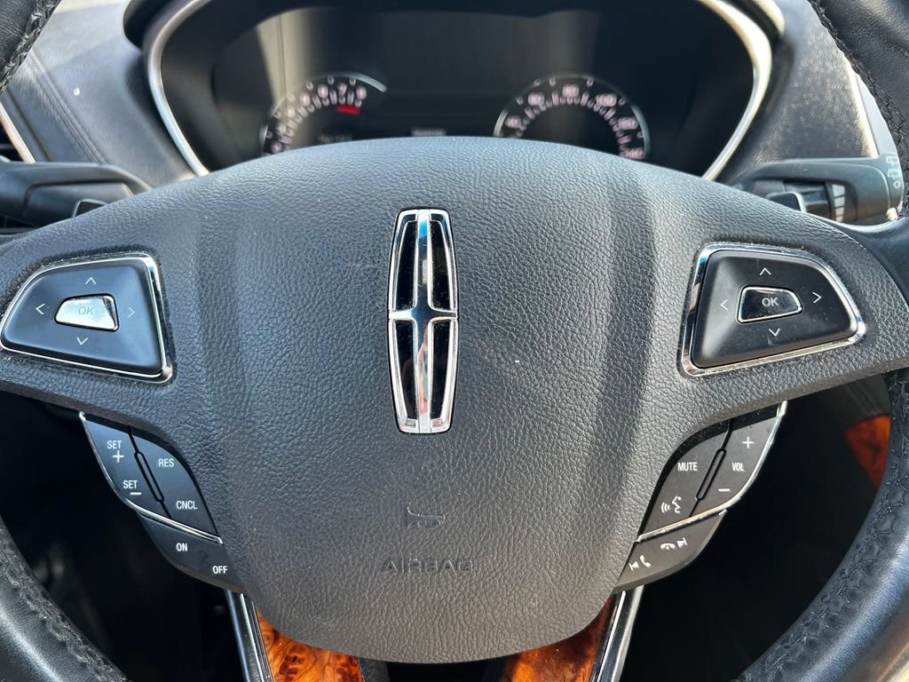 Used 2017 Lincoln MKX Select w/ Select Plus Package FWD image 25