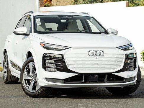 New 2025 Audi Q6 e-tron Premium Plus AWD/4WD image 4