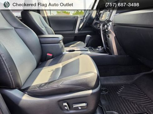 Used 2018 Toyota 4Runner SR5 Premium AWD/4WD image 43