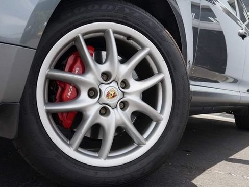 Used 2005 Porsche Cayenne Turbo AWD/4WD image 27