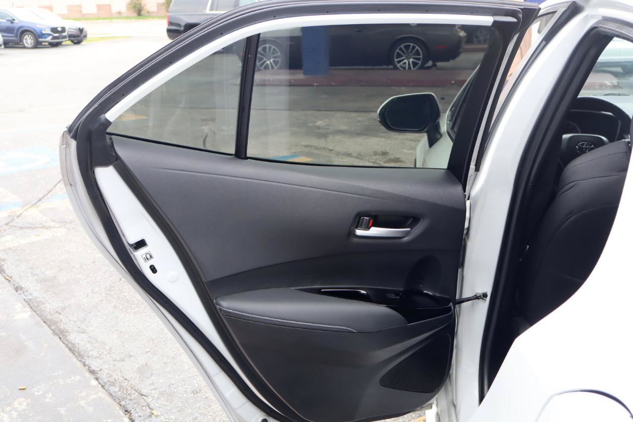 Used 2021 Toyota Corolla SE FWD image 18