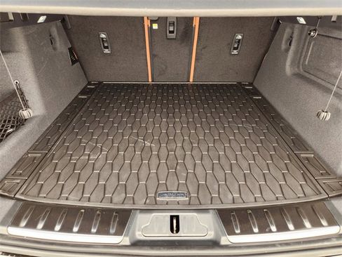 Used 2026 Jaguar F-PACE R-Dynamic S image 30