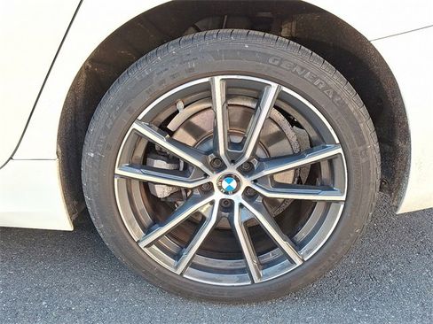 Used 2019 BMW 330i xDrive Sedan w/ Convenience Package image 9