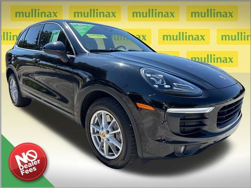 Used 2016 Porsche Cayenne AWD/4WD image 1