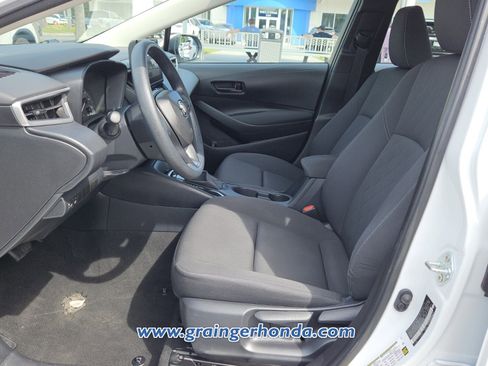 Used 2024 Toyota Corolla LE w/ LE Convenience Package FWD image 10