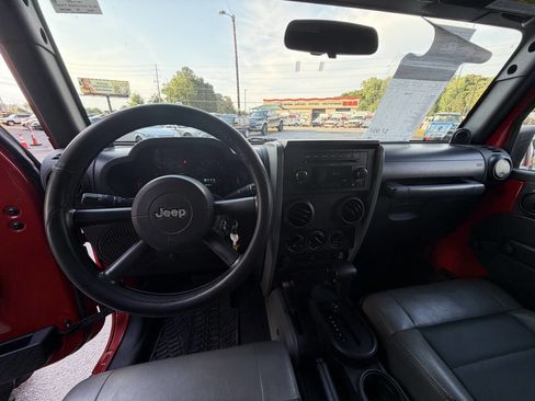 Used 2009 Jeep Wrangler X AWD/4WD image 17