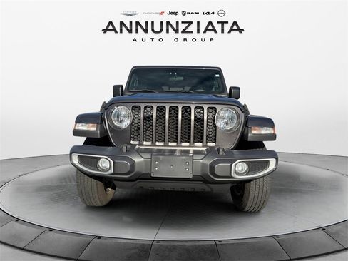 Used 2022 Jeep Gladiator Sport image 8