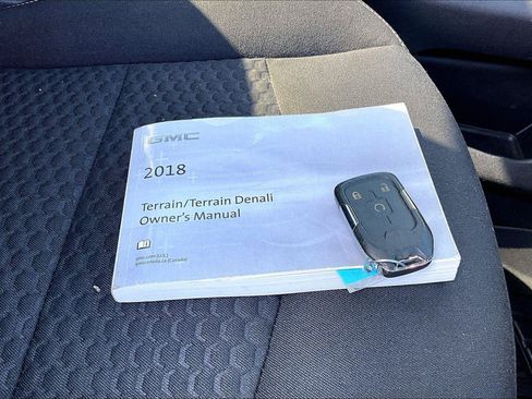 Used 2018 GMC Terrain SLE w/ Driver Convenience Package AWD/4WD image 12