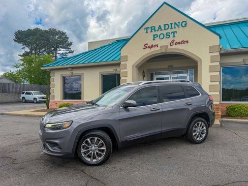 Used 2019 Jeep Cherokee Latitude Plus FWD image 21