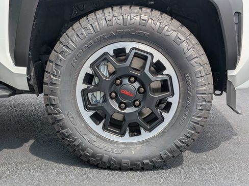 New 2026 Toyota 4Runner TRD Off-Road Premium AWD/4WD image 14