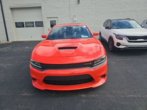 Used 2017 Dodge Charger R/T Scat Pack w/ Beats Audio Group RWD image 2