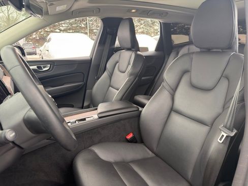 Used 2023 Volvo XC60 B5 Plus w/ Climate Package image 25