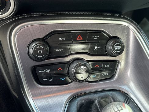 Used 2017 Dodge Challenger R/T RWD image 23