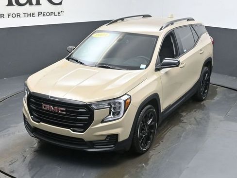 Used 2023 GMC Terrain SLE w/ Driver Convenience Package image 44