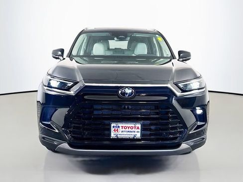 Certified 2024 Toyota Grand Highlander AWD image 11