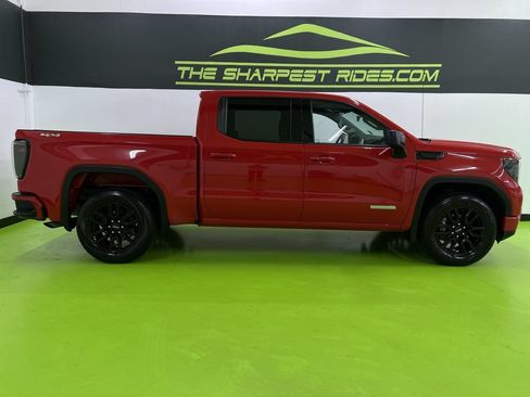 Used 2022 GMC Sierra 1500 Elevation AWD/4WD image 11