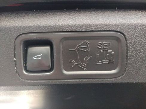 Used 2020 Ford Expedition XLT w/ Equipment Group 202A AWD/4WD image 60
