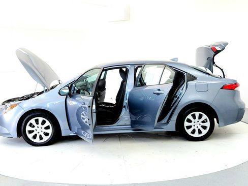 Used 2024 Toyota Corolla LE FWD image 10