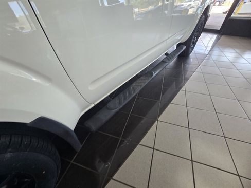 Used 2020 Nissan Frontier SV w/ Midnight Edition Floor Mats RWD image 26