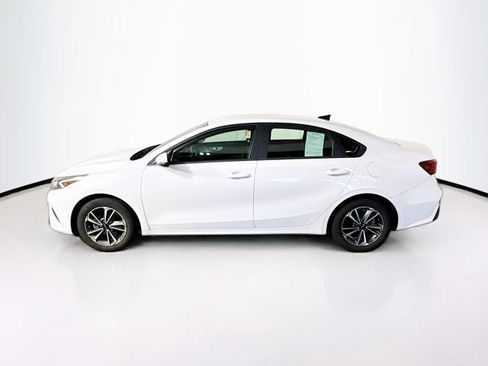 Used 2023 Kia Forte LXS w/ LXS Technology Package FWD image 8