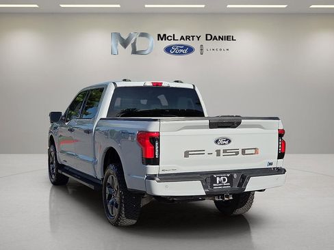 Used 2024 Ford F150 Lightning XLT AWD/4WD image 4