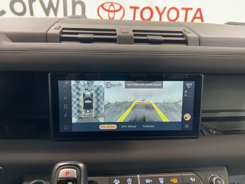 Used 2022 Land Rover Defender 90 X-Dynamic SE image 28